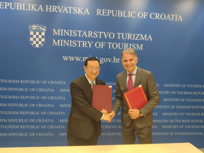 中克兩國旅游部門簽署《中華人民共和國文化和旅游部與克羅地亞共和國旅游部關(guān)于專項旅游合作的諒解備忘錄》(圖1) 中克兩國旅游部門簽署《中華人民共和國文化和旅游部與克羅地亞共和國旅游部關(guān)于專項旅游合作的諒解備忘錄》(圖1)
