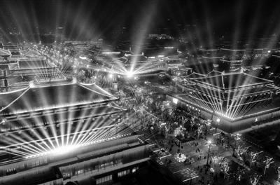 外地游客愛游夜西安 明年西安特色夜游街區(qū)達(dá)30個(gè)(圖1)